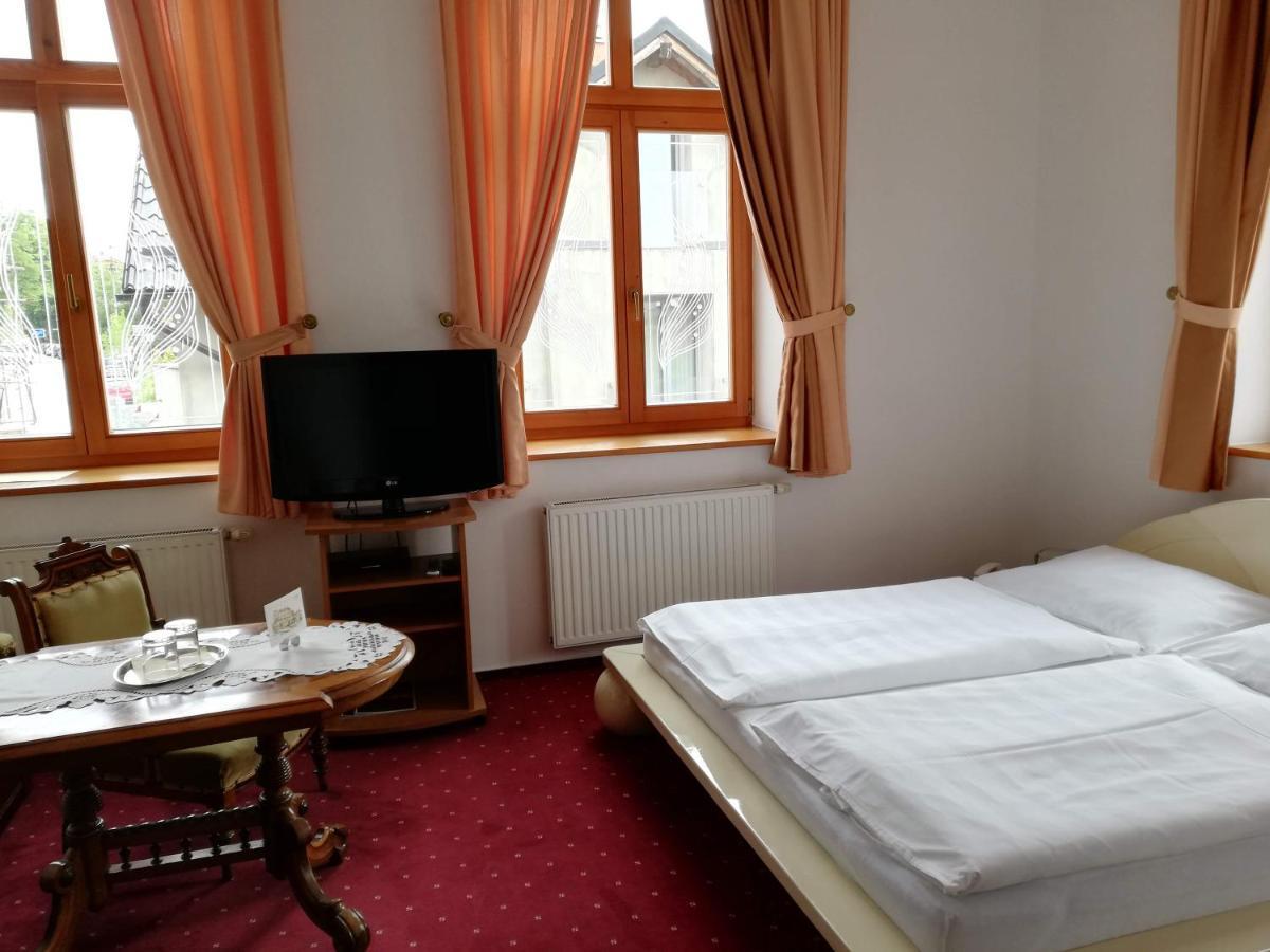 Hlučín Pension Sv. Florian מראה חיצוני תמונה